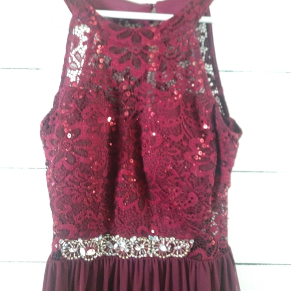 BCX formal Dress maroon sequin halter prom formal homecoming dance Size 3 - Picture 10 of 12